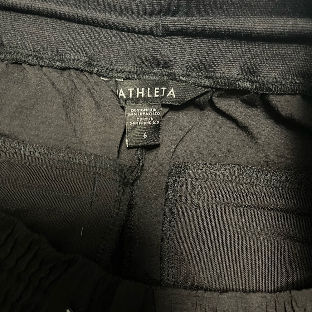 Athleta Trekkie straight leg crop pant